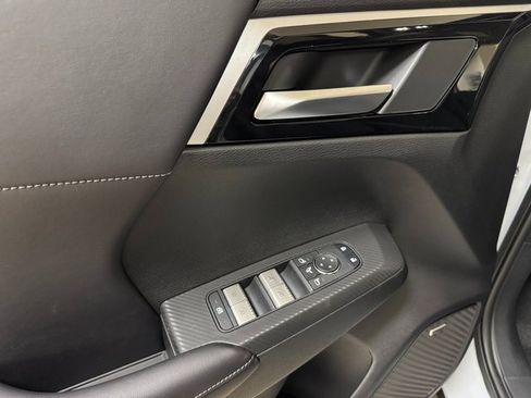 New 2026 Mitsubishi Outlander Trail Edition image 7