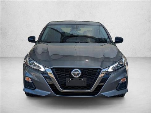Used 2021 Nissan Altima 2.5 SR w/ SR Premium Package FWD image 2