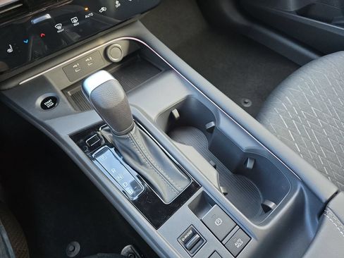 New 2026 Nissan Sentra SV w/ SV Convenience Package FWD image 24