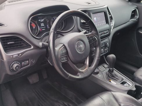 Used 2020 Jeep Cherokee Latitude Lux w/ Comfort/Convenience Group AWD/4WD image 2