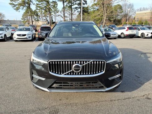 Used 2022 Volvo XC60 B5 Inscription w/ Protection Package Premier FWD image 10