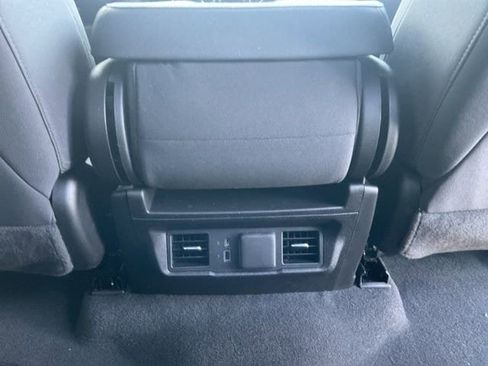 Used 2024 Chevrolet Silverado 1500 LT image 15