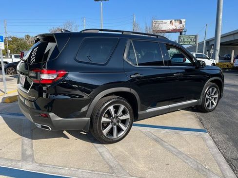 Used 2025 Honda Pilot Touring image 6