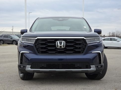 Used 2025 Honda Pilot EX-L image 11