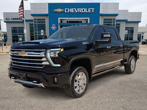 Used 2025 Chevrolet Silverado 2500 High Country w/ Technology Package AWD/4WD image 1