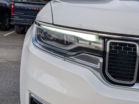 Used 2022 Jeep Wagoneer Series I w/ Premium Group I image 11