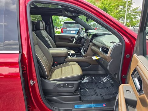 New 2026 GMC Yukon Denali Ultimate AWD/4WD image 27