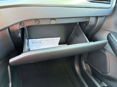 Used 2025 Ford Escape SE image 29