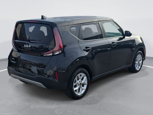Used 2024 Kia Soul LX w/ Option Group 015 image 5