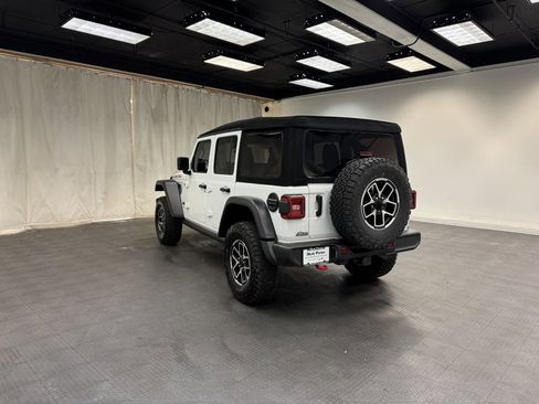 Used 2024 Jeep Wrangler Unlimited Rubicon w/ Convenience Group image 3