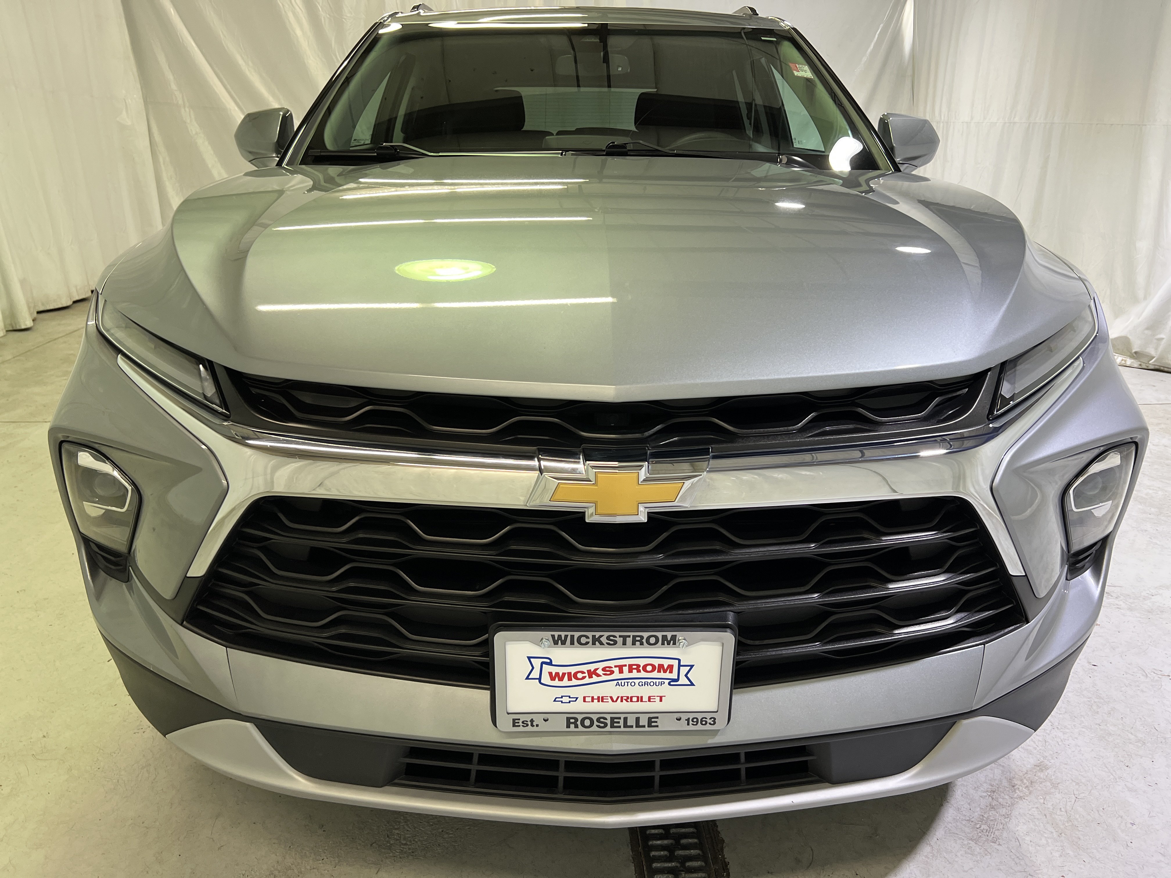 Used 2024 Chevrolet Blazer LT w/ Convenience Package FWD image 3