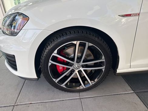 Used 2017 Volkswagen GTI Sport image 7