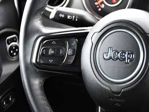 Used 2019 Jeep Wrangler Unlimited Sport S AWD/4WD image 24