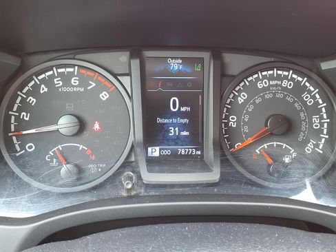 Used 2020 Toyota Tacoma SR AWD/4WD image 14