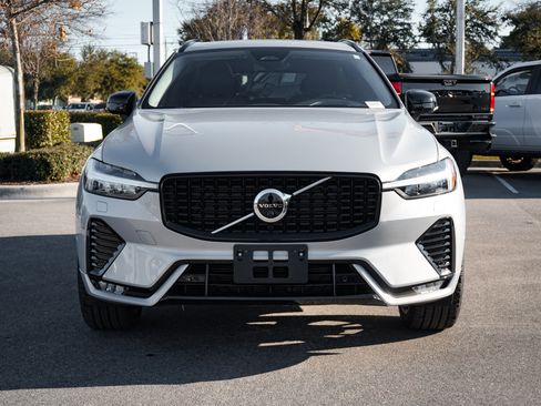 Used 2023 Volvo XC60 B5 Ultimate image 3