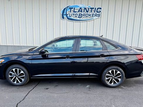 Used 2024 Volkswagen Jetta S image 2