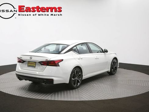 Used 2025 Nissan Altima 2.5 SR FWD image 39