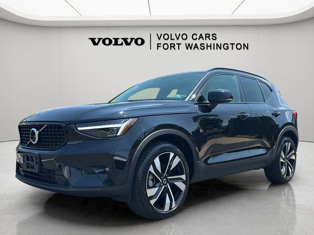 Certified 2024 Volvo XC40 B5 Ultimate w/ Protection Package Premier AWD/4WD image 1