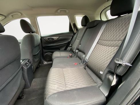 Used 2019 Nissan Rogue S image 13