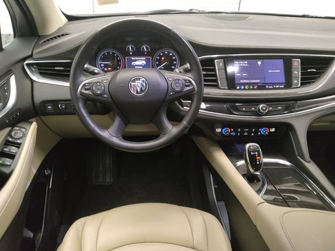 Used 2020 Buick Enclave Premium w/ Sun and Sites Package FWD image 22