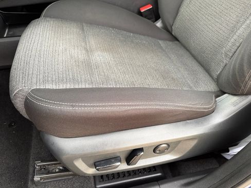 Certified 2022 Nissan Rogue SV image 29