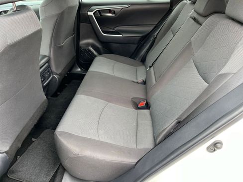 Used 2025 Toyota RAV4 XLE w/ Convenience Package image 27