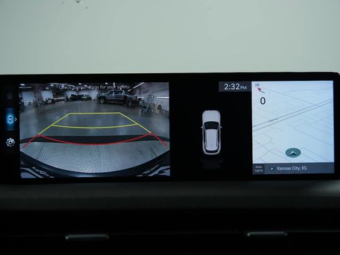 Used 2023 Genesis GV70 3.5T Sport image 38