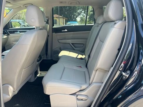Used 2023 Volkswagen Atlas SE w/ Panoramic Sunroof Package AWD/4WD image 24