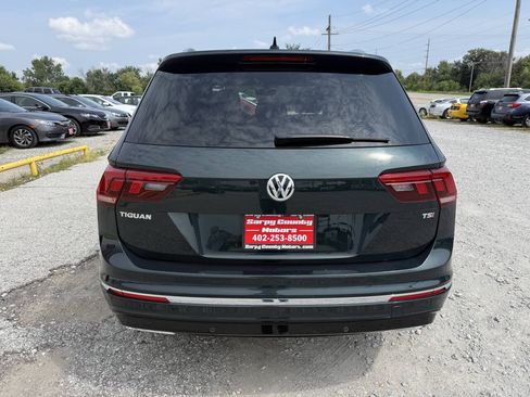 Used 2018 Volkswagen Tiguan SEL w/ R-Line Package FWD image 4