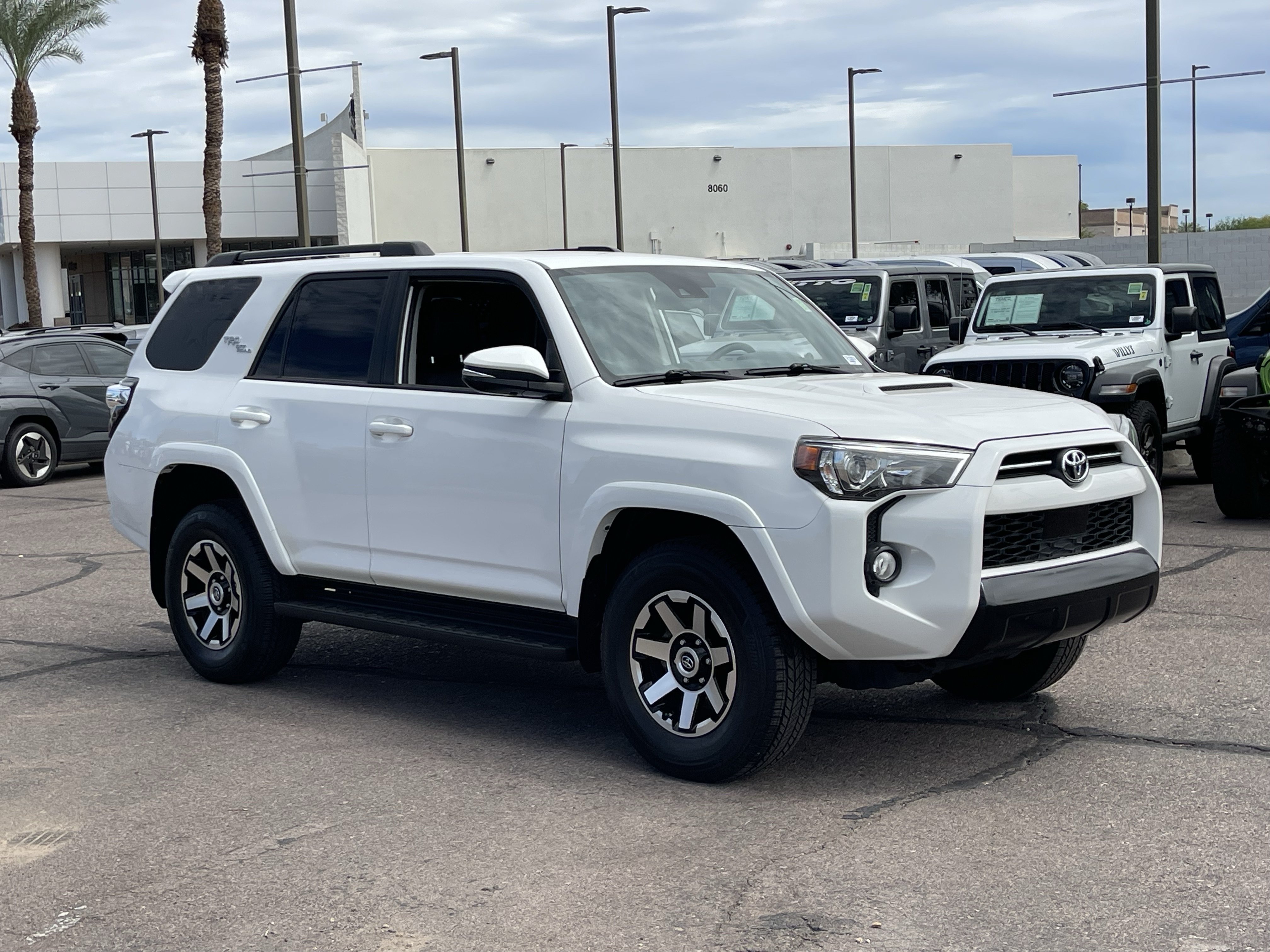 Used 2020 Toyota 4Runner TRD Off-Road Premium AWD/4WD image 7