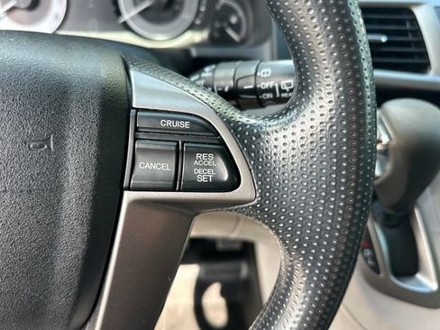 Used 2016 Honda Odyssey LX image 18