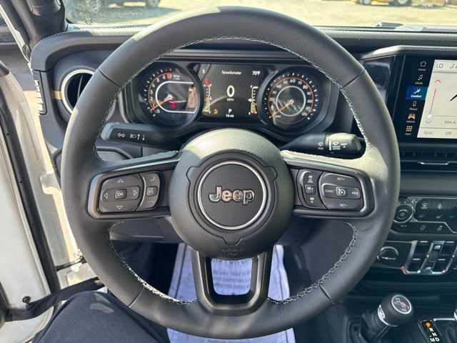 New 2026 Jeep Gladiator Sport AWD/4WD image 12