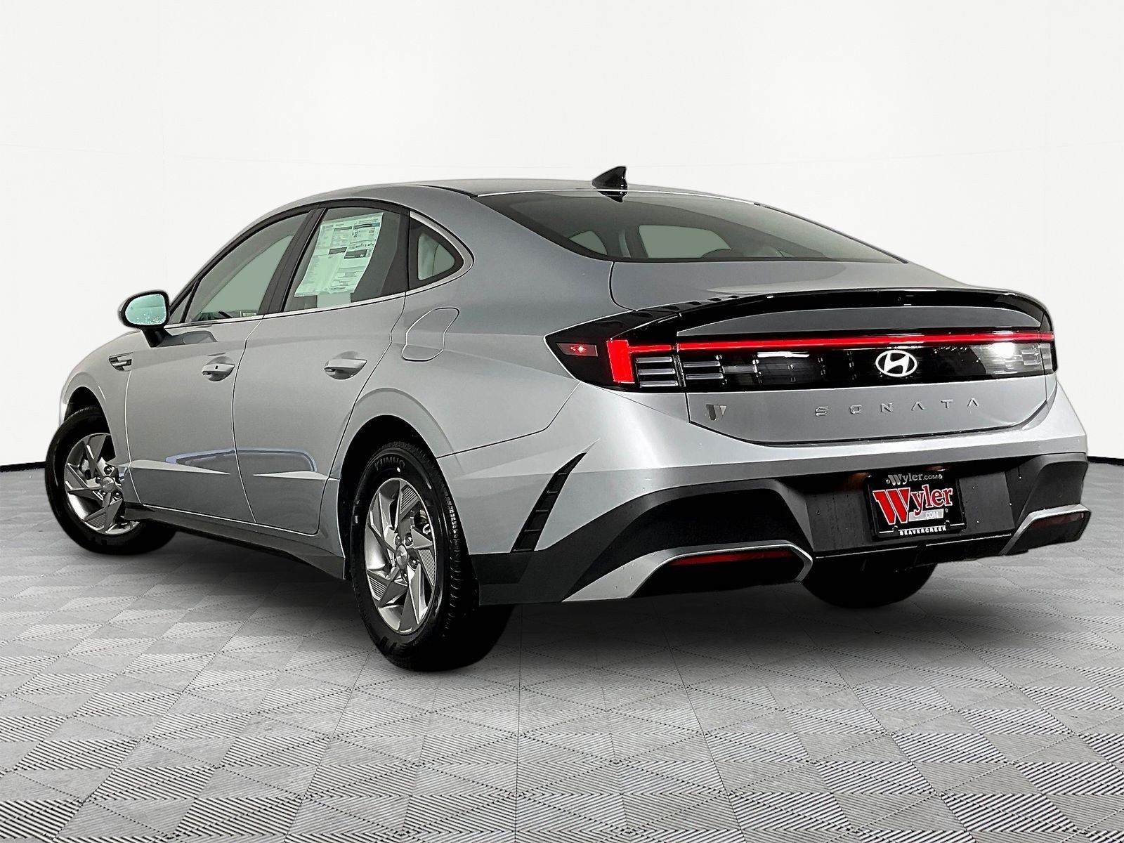 New 2026 Hyundai Sonata SE FWD image 4