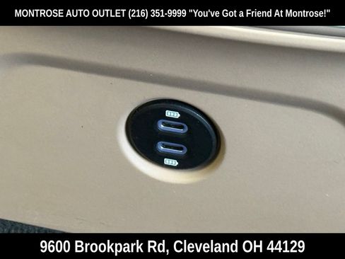 Used 2020 Porsche Macan AWD/4WD image 17