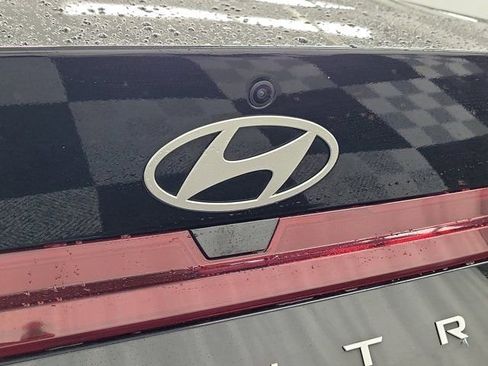 Used 2025 Hyundai Elantra SE image 7