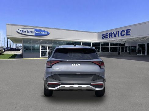 Used 2024 Kia Sportage EX FWD image 7