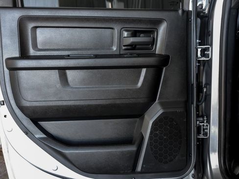 Used 2022 RAM 2500 Tradesman w/ Chrome Appearance Group image 43