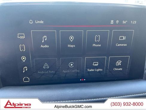 Certified 2022 GMC Yukon XL SLT w/ SLT Premium Package AWD/4WD image 18