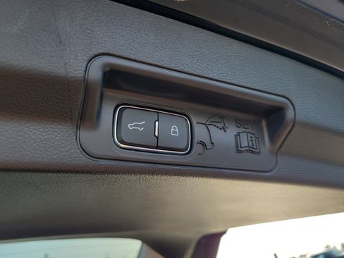 New 2026 Ford Explorer Active w/ Active Comfort Package image 9