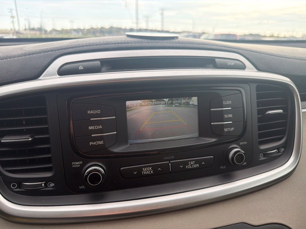 Used 2018 Kia Sorento LX AWD/4WD image 15