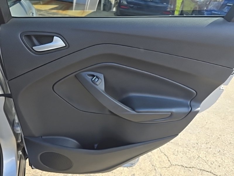 Used 2019 Ford Escape SEL AWD/4WD image 32