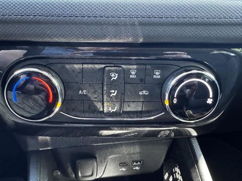 Certified 2025 Chevrolet TrailBlazer LT AWD/4WD image 24