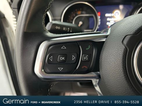 Used 2019 Jeep Wrangler Unlimited Sahara image 21