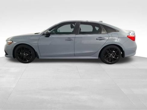 Used 2023 Honda Civic Sport image 4