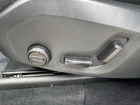 Used 2022 Volvo XC90 T6 Momentum w/ Advanced Package image 20