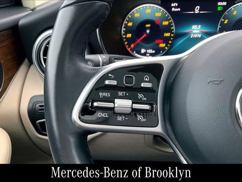 Used 2022 Mercedes-Benz GLC 300 4MATIC image 25