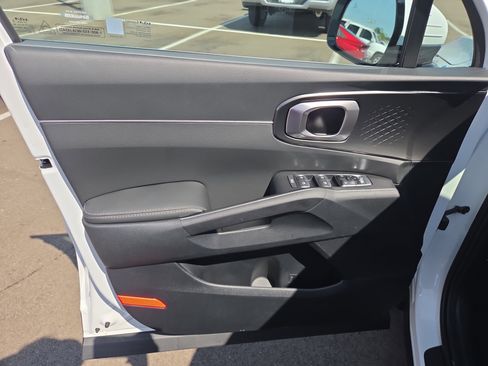 New 2026 Kia Sorento LX image 5