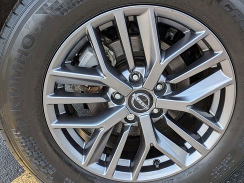 Used 2023 Nissan Rogue S AWD/4WD image 25