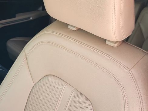 Used 2022 Ford Expedition Max Limited image 16