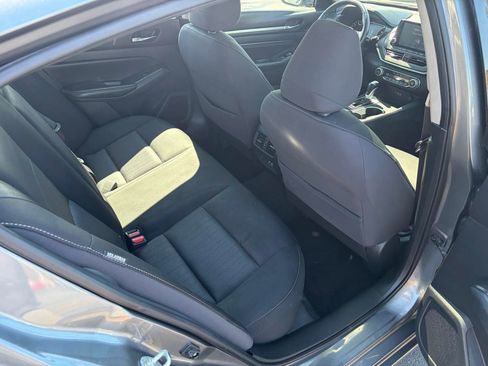 Used 2019 Nissan Altima 2.5 SV FWD image 21